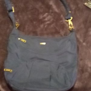 Travel on purse
